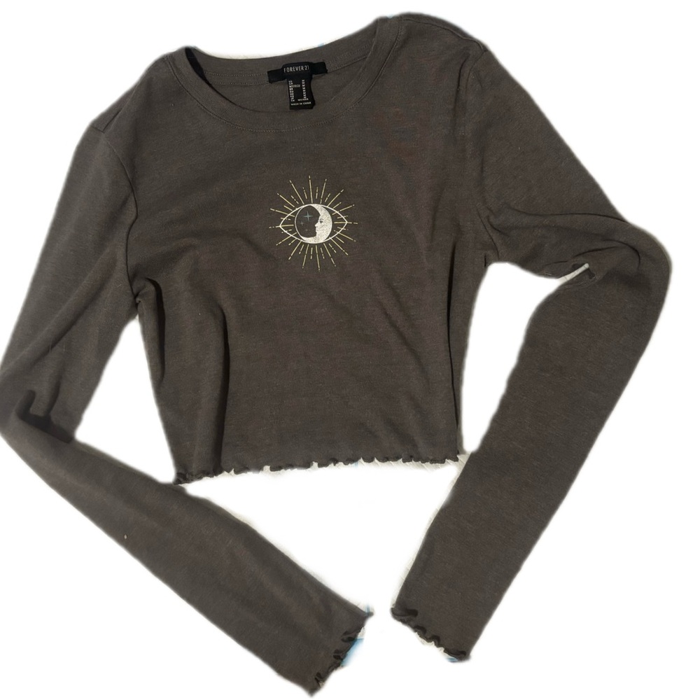 Forever 21 Gray Sun Graphic Crop Top